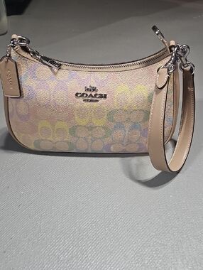 Coach CDA91 Rainbow Signature Teri Shoulder Bag SV/SAND MULTI